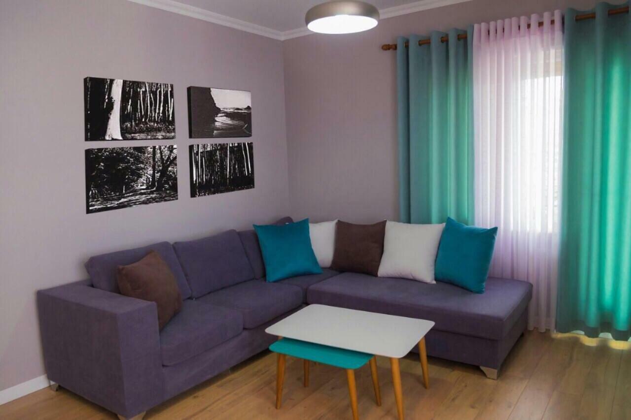 Modern Furnished Apartment With View Tirana Exterior foto